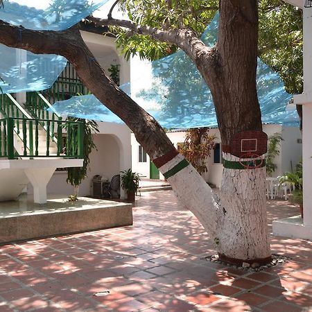 Hotel Vargas Airport Cartagena Екстериор снимка